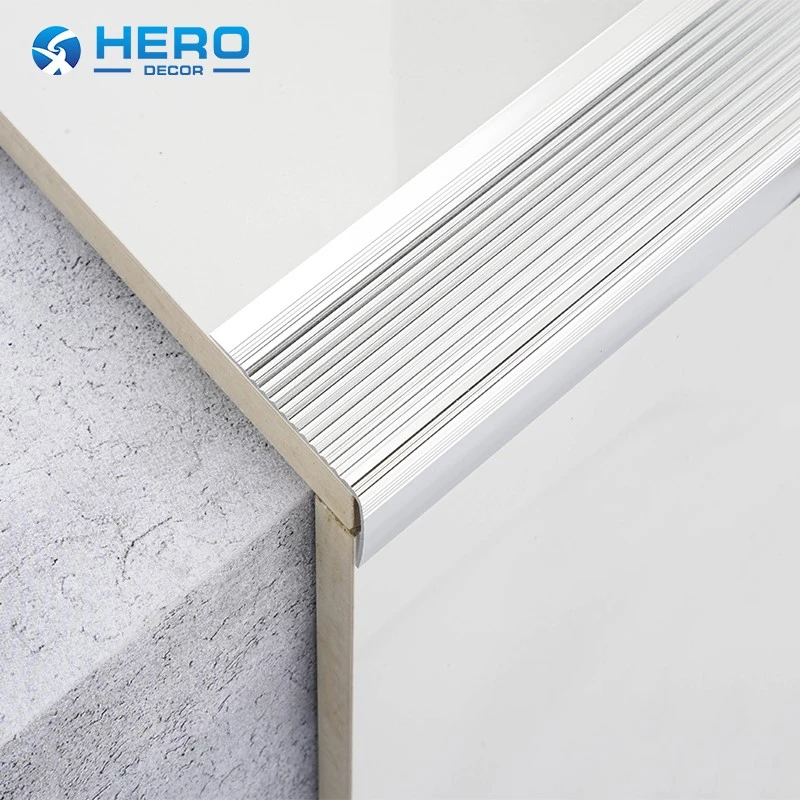 HM-L-062 Non-Slip Aluminum Step Nosing HM-L-062 Non-Slip Aluminum Step Nosing