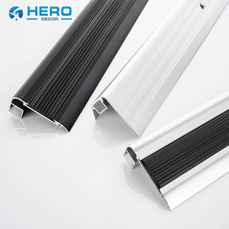 HM-LED-140 Aluminium And Rubber Stair Nosing HM-LED-140 Aluminium And Rubber Stair Nosing